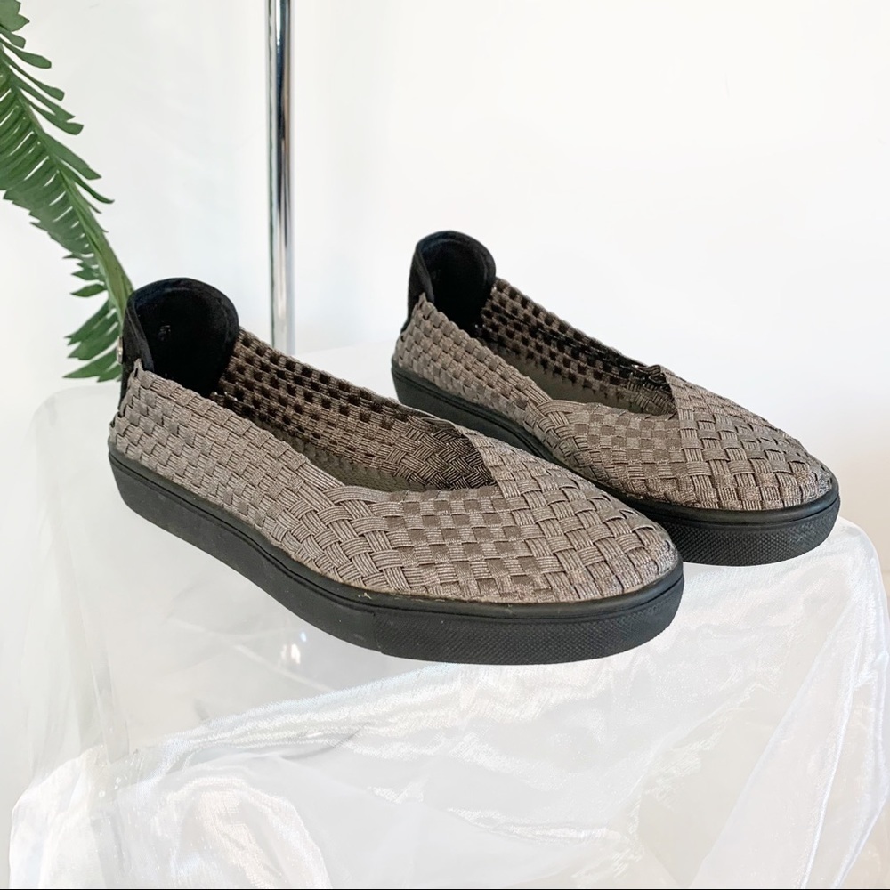 Bernie Mev Women’s Silver Metallic Braided Embossed Flat Shoe! Size 37